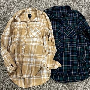 GAP Women's Plaid Button-Down Shirts - Beige and Navy